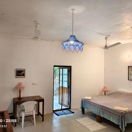 Isai Ambalam guest house Pondicherry Bagian luar foto