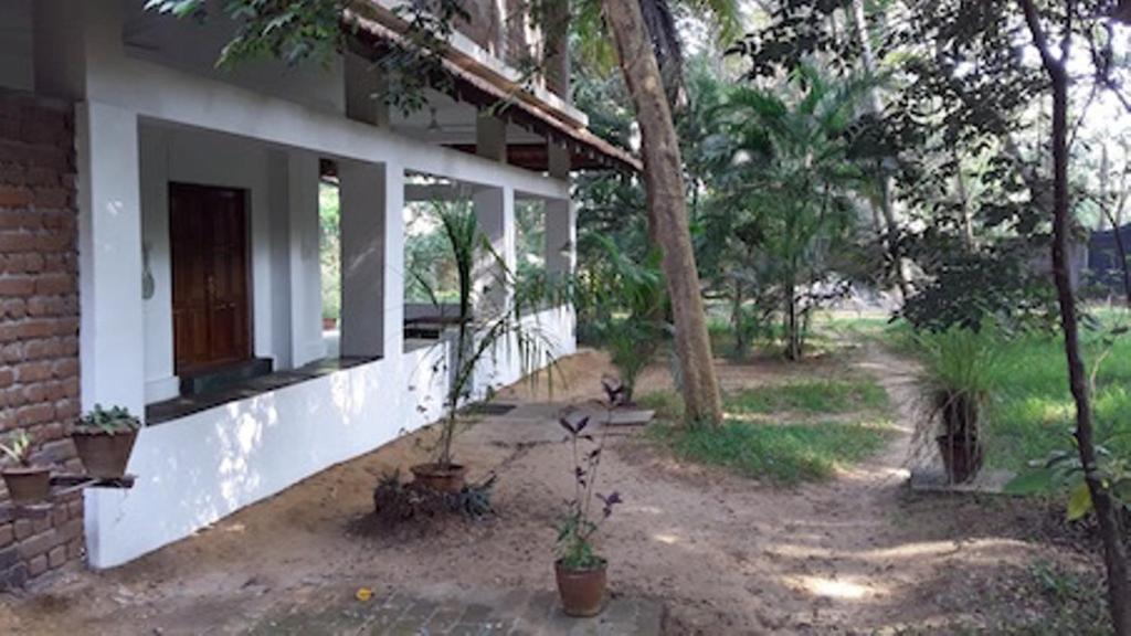 Isai Ambalam guest house Pondicherry Bagian luar foto