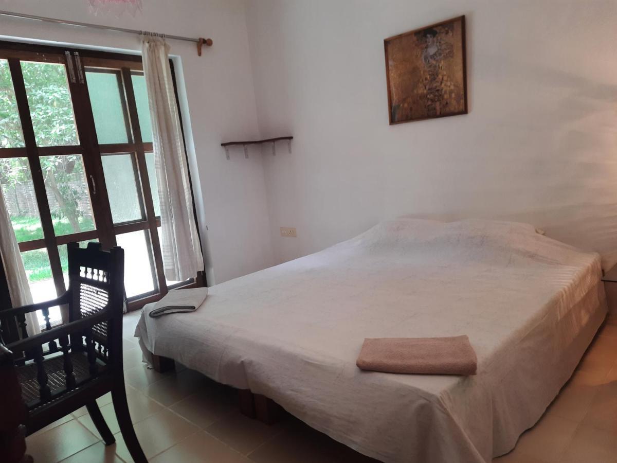 Isai Ambalam guest house Pondicherry Bagian luar foto