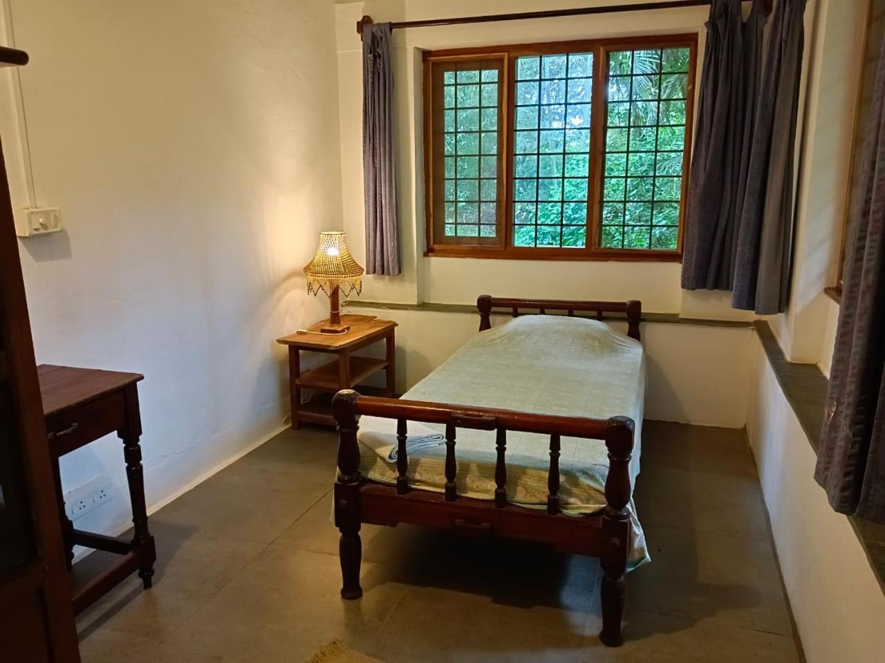 Isai Ambalam guest house Pondicherry Bagian luar foto