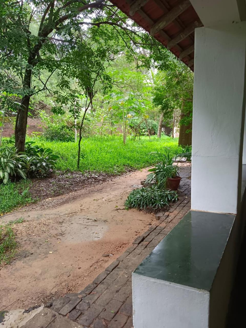 Isai Ambalam guest house Pondicherry Bagian luar foto