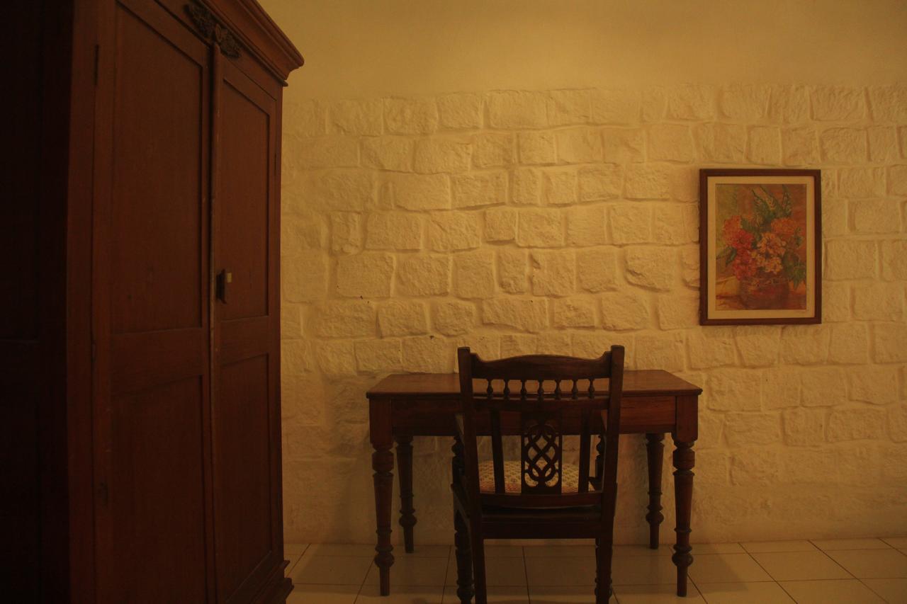 Isai Ambalam guest house Pondicherry Bagian luar foto