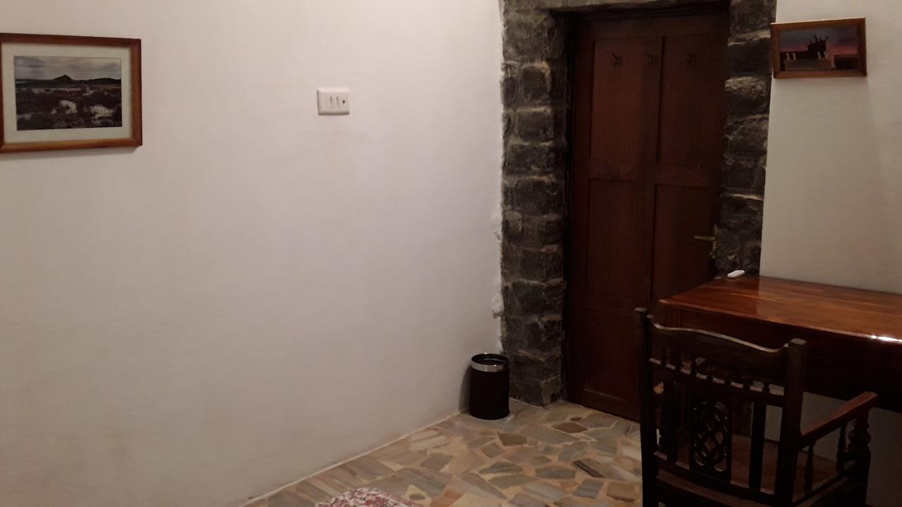 Isai Ambalam guest house Pondicherry Bagian luar foto