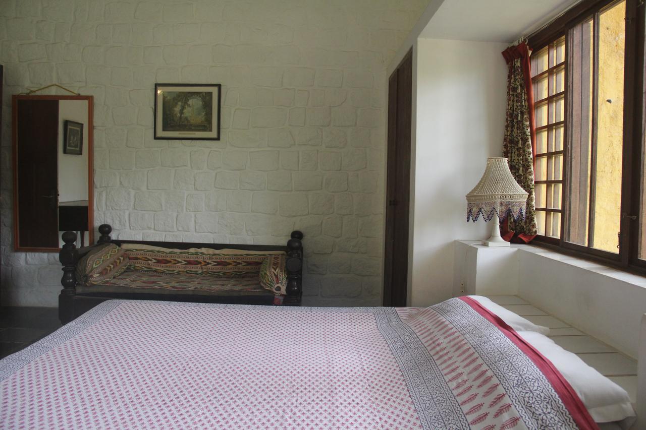 Isai Ambalam guest house Pondicherry Bagian luar foto