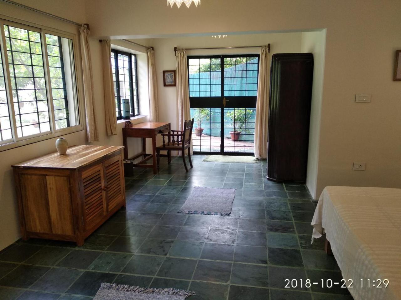 Isai Ambalam guest house Pondicherry Bagian luar foto