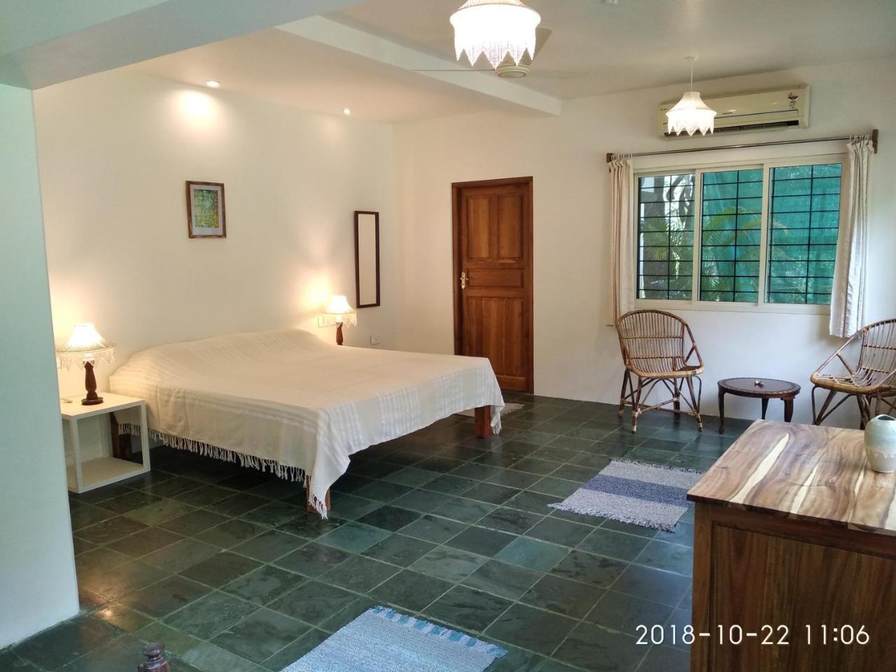 Isai Ambalam guest house Pondicherry Bagian luar foto