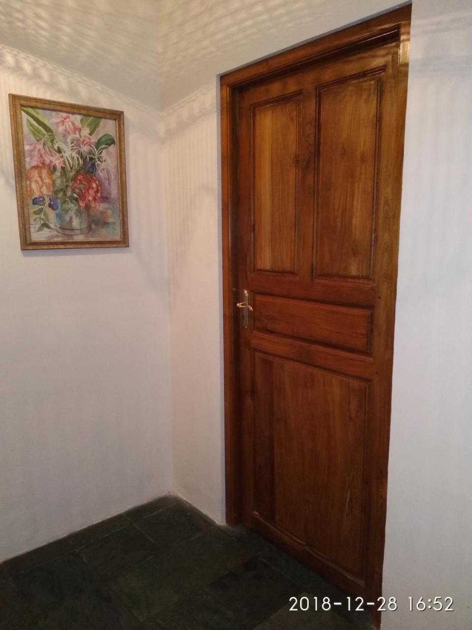 Isai Ambalam guest house Pondicherry Bagian luar foto