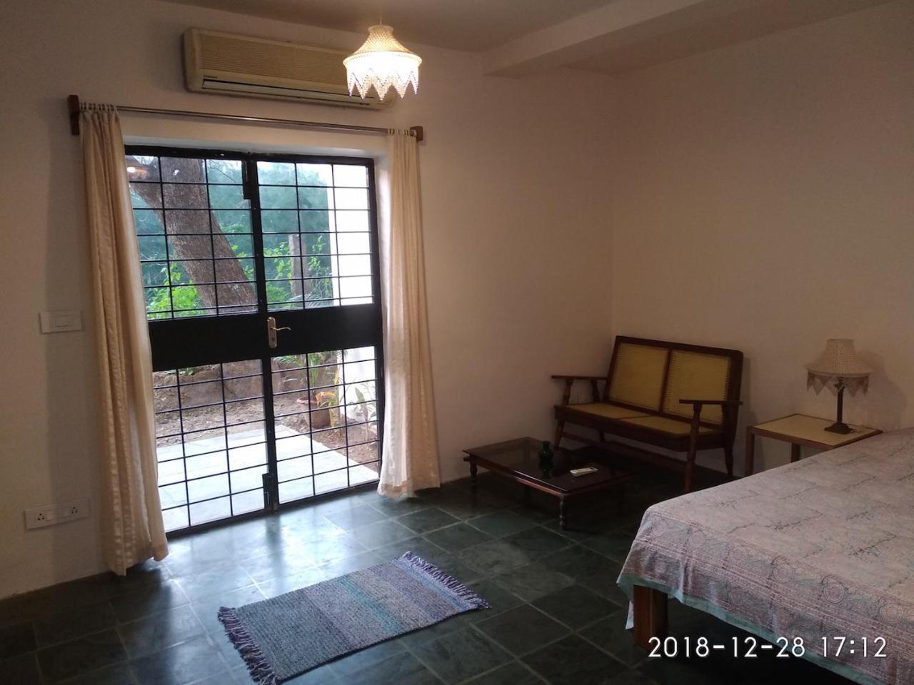Isai Ambalam guest house Pondicherry Bagian luar foto