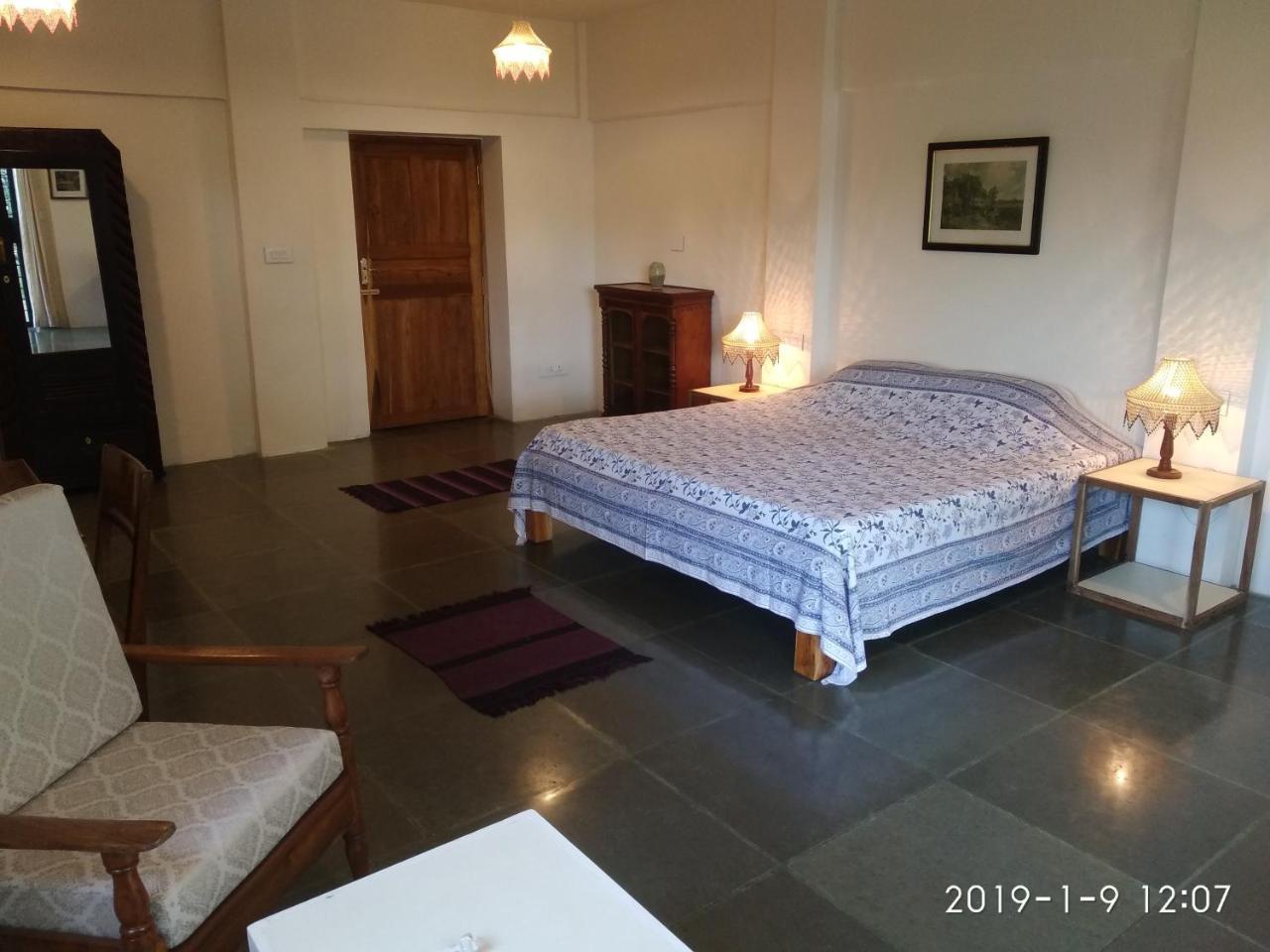 Isai Ambalam guest house Pondicherry Bagian luar foto