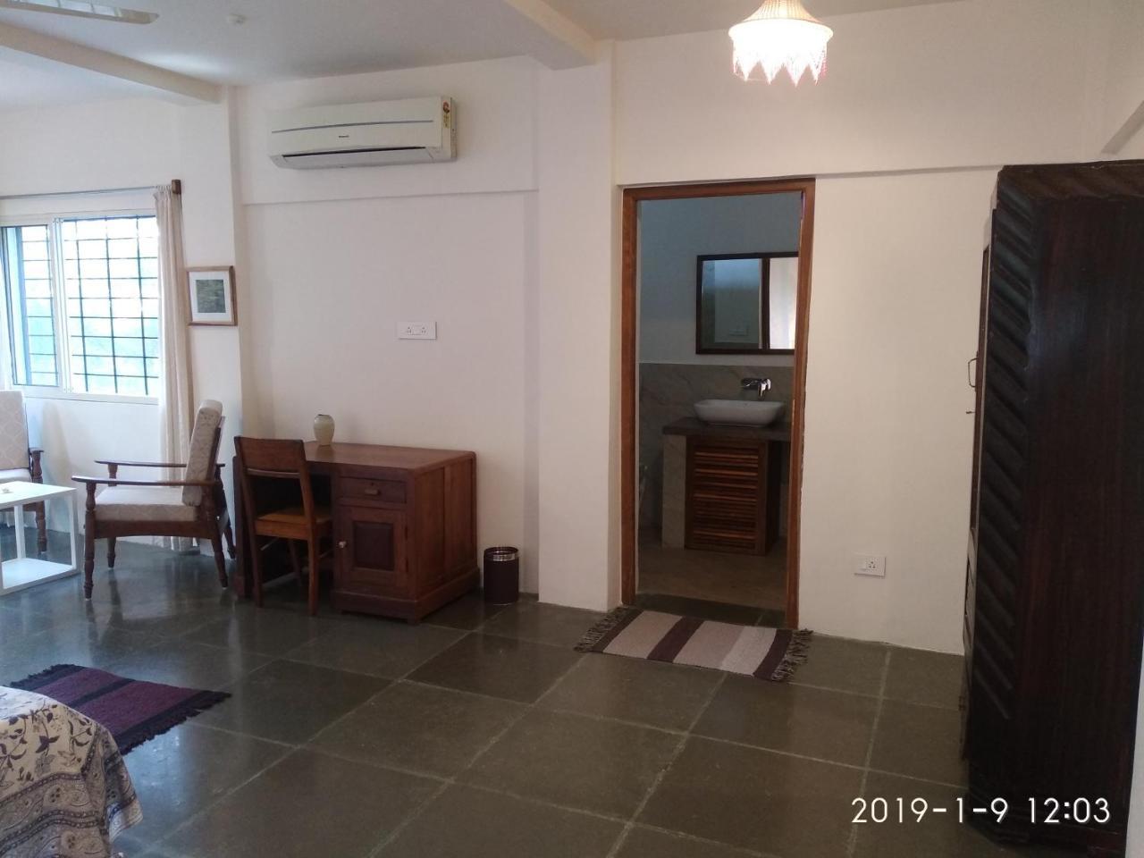 Isai Ambalam guest house Pondicherry Bagian luar foto