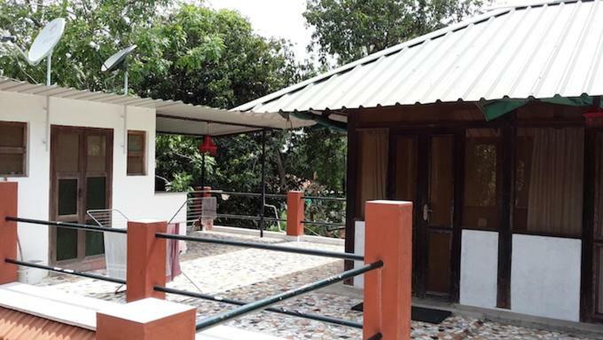 Isai Ambalam guest house Pondicherry Bagian luar foto