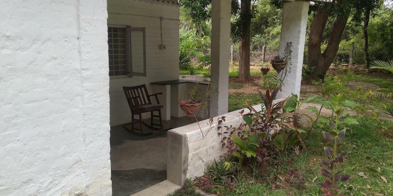 Isai Ambalam guest house Pondicherry Bagian luar foto